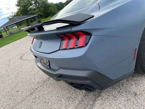 2025 Ford Mustang Dark Horse