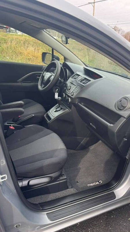 2012 Mazda MAZDA5 Sport