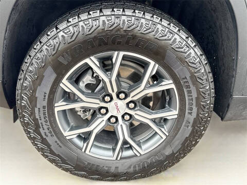 2024 GMC Acadia AT4