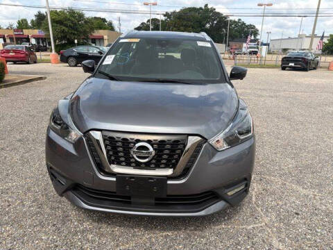 2020 Nissan Kicks SR