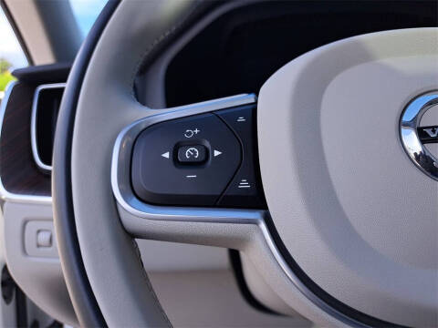 2022 Volvo XC60 Recharge T8 Inscription Expression