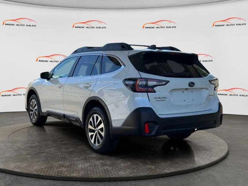 2022 Subaru Outback Premium