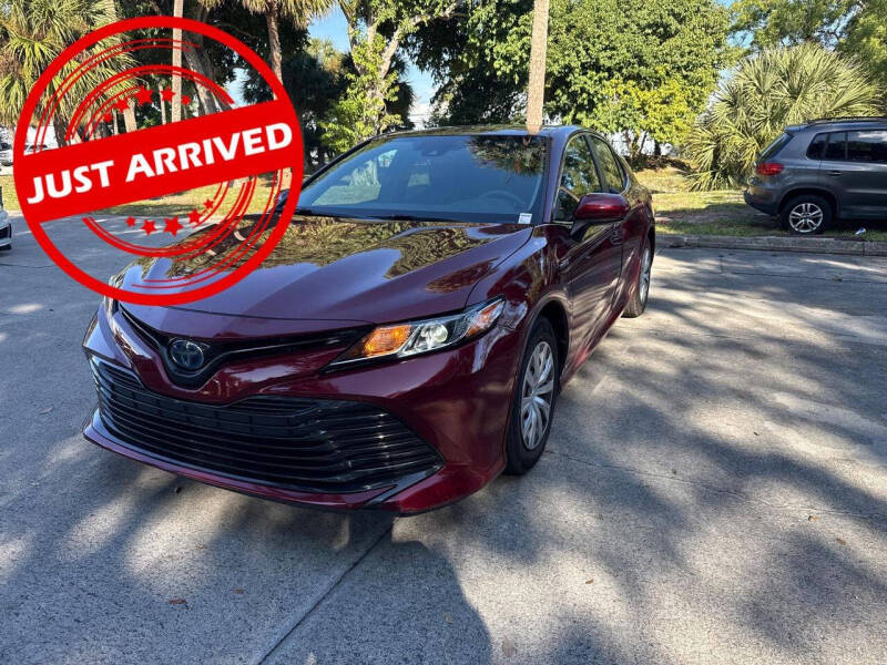 2020 Toyota Camry Hybrid LE