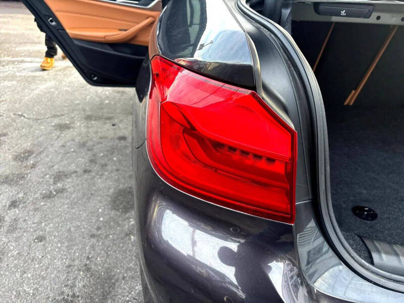 2017 BMW 5 Series 530i xDrive