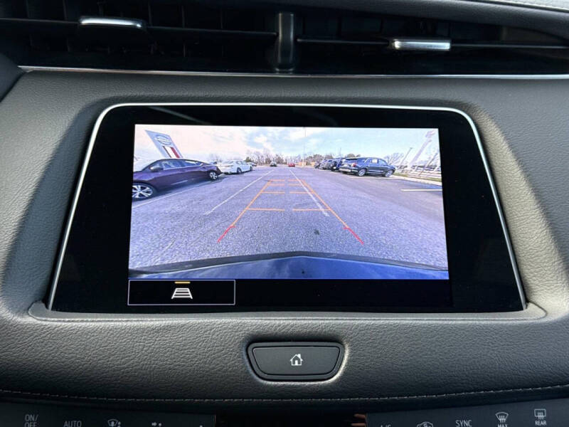 2023 Cadillac XT4 Premium Luxury