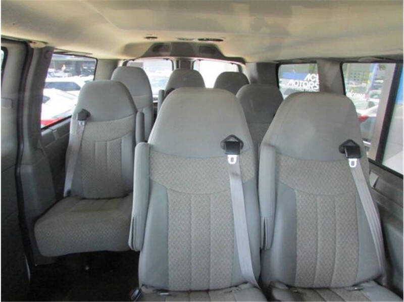 2017 Chevrolet Express LT 2500