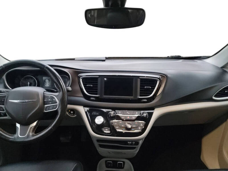 2019 Chrysler Pacifica Touring L