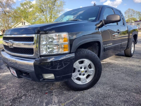 2007 Chevrolet Silverado 1500 for sale at Car Castle in Zion IL