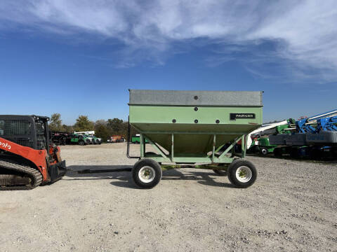 2026 Parker 2600 Gravity Wagon
