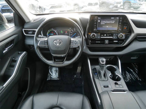 2021 Toyota Highlander Hybrid XLE