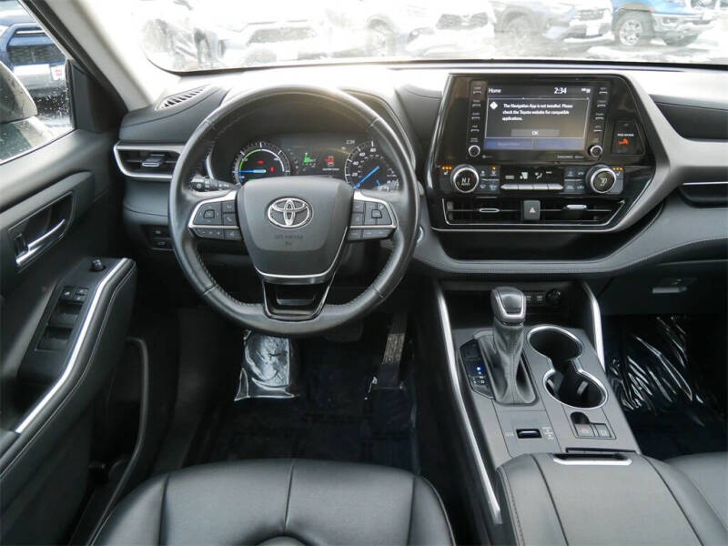 2021 Toyota Highlander Hybrid XLE