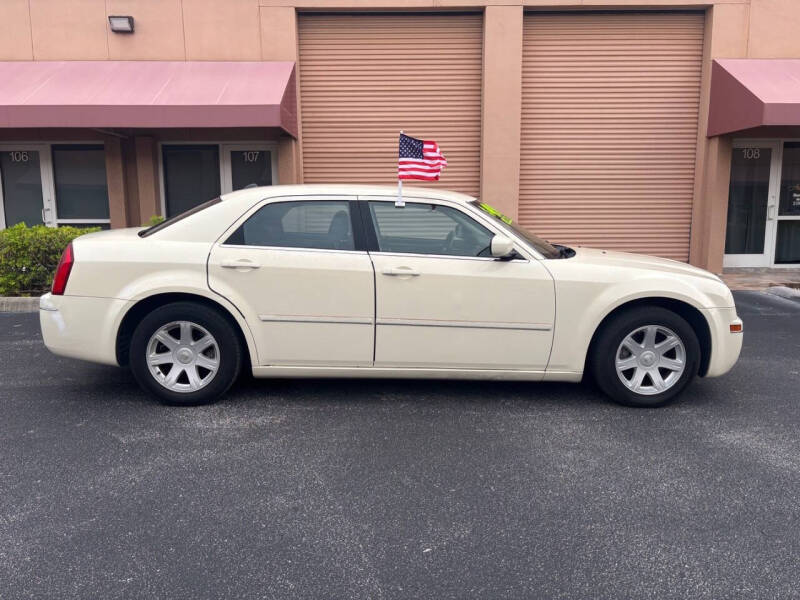 2005 Chrysler 300 Touring