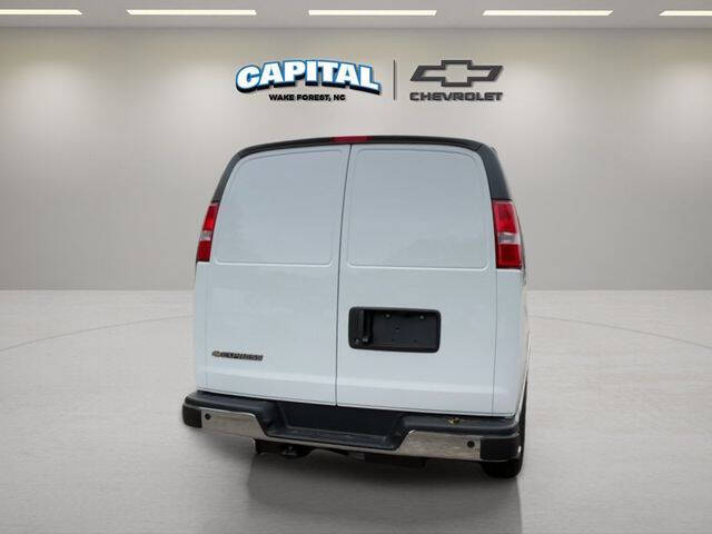 2025 Chevrolet Express 2500