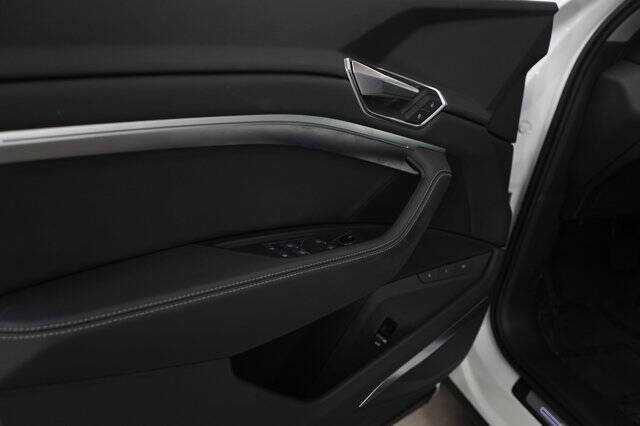 2023 Audi e-tron quattro Premium Plus