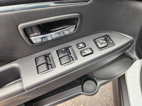 2024 Mitsubishi Outlander Sport ES