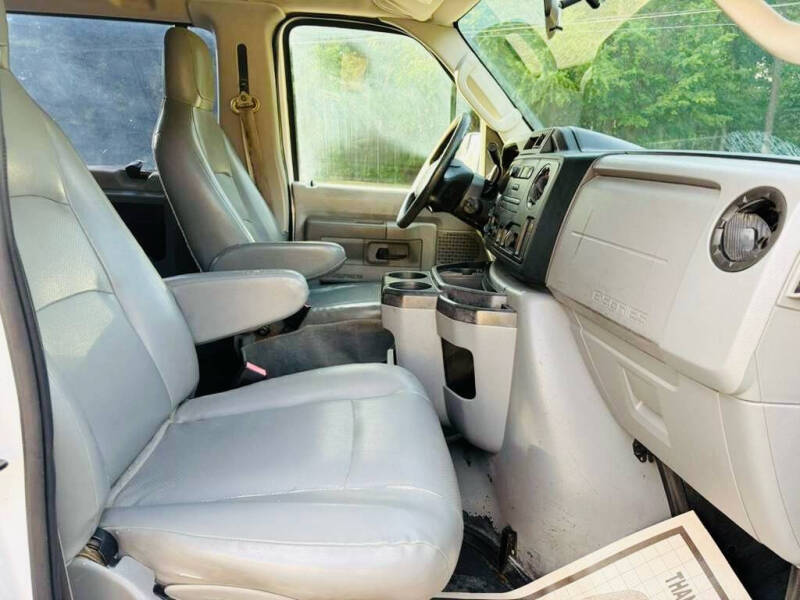 2014 Ford E-Series E-350 SD XL
