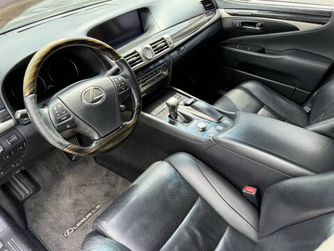 2013 Lexus LS 460