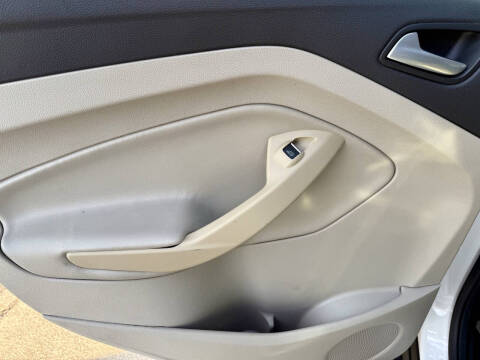 2013 Ford C-MAX Hybrid SE