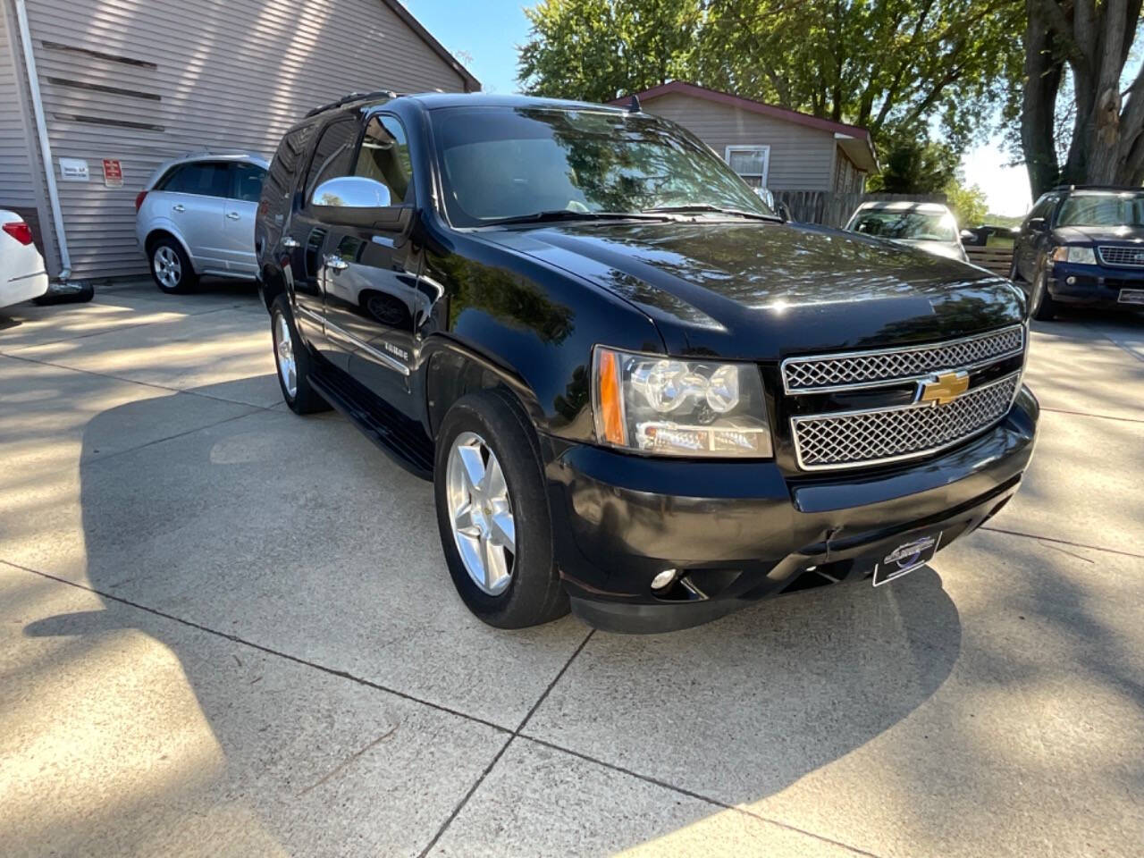 2013 Chevrolet Tahoe for sale at Auto Connection in Waterloo, IA