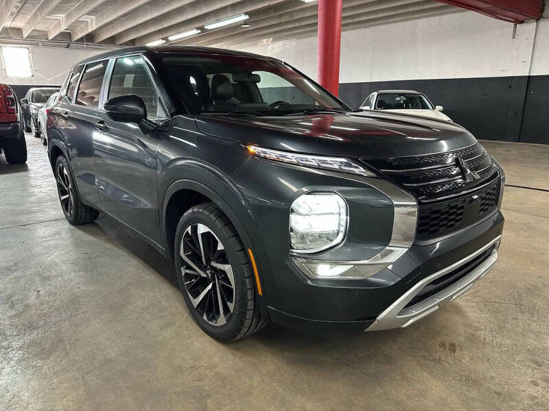 2024 Mitsubishi Outlander SE