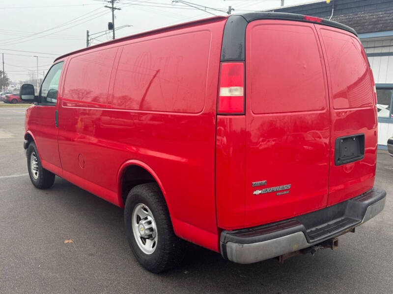 2011 Chevrolet Express 2500