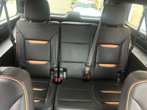 2023 GMC Yukon XL AT4