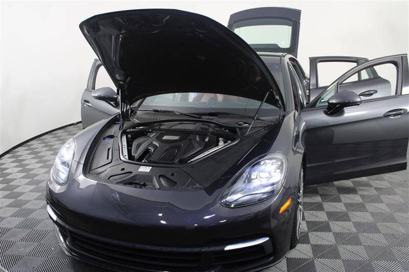 2018 Porsche Panamera