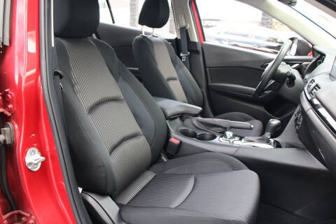 2016 Mazda MAZDA3 i Touring