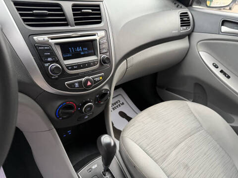 2016 Hyundai Accent SE