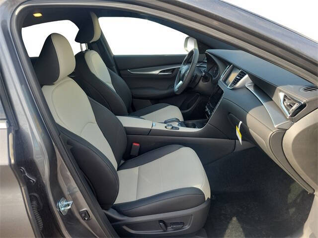 2025 Infiniti QX55 Essential