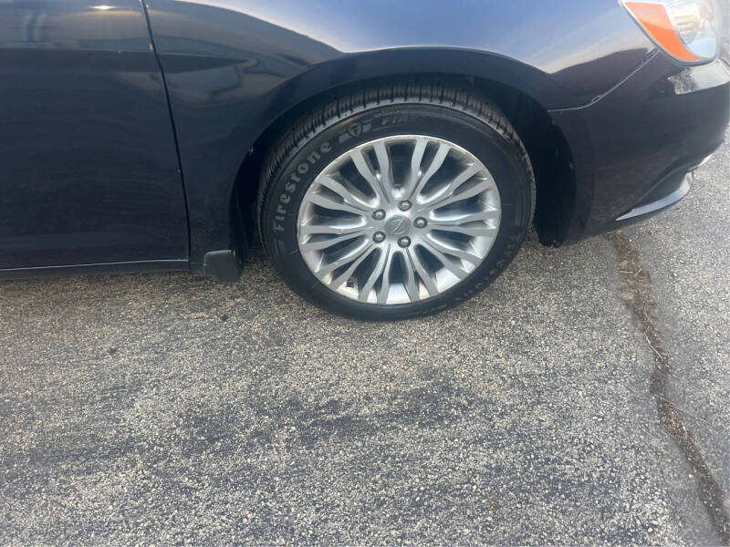 2011 Chrysler 200 Limited