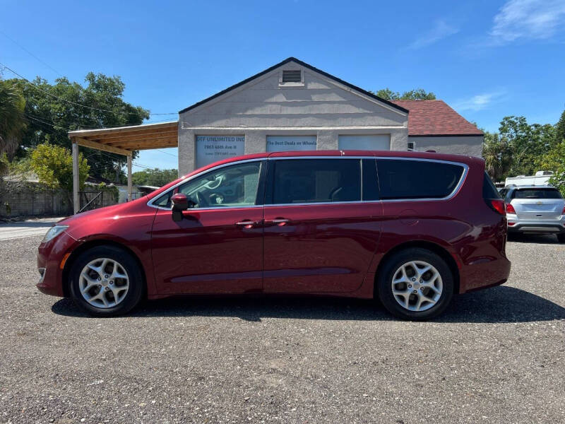 2017 Chrysler Pacifica Touring Plus