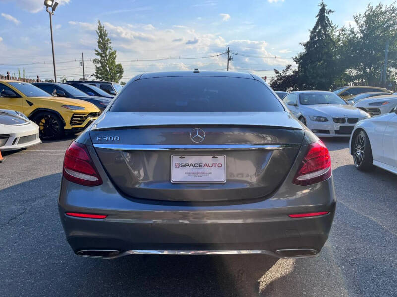 2018 Mercedes-Benz E-Class E 300