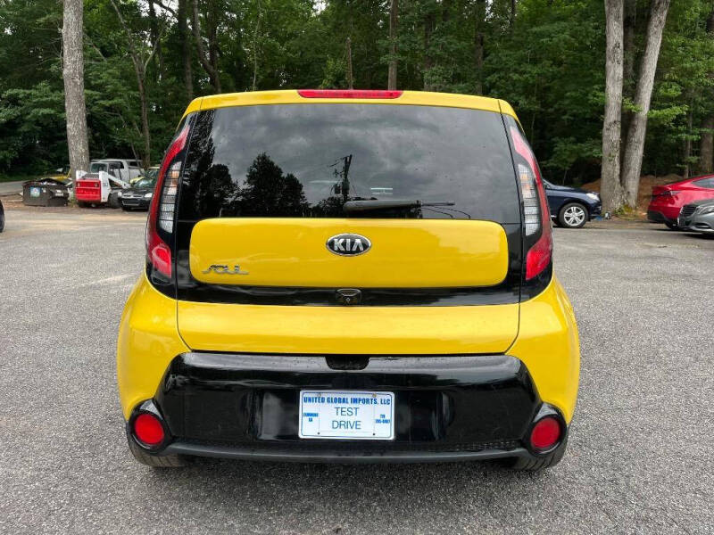 2016 Kia Soul +