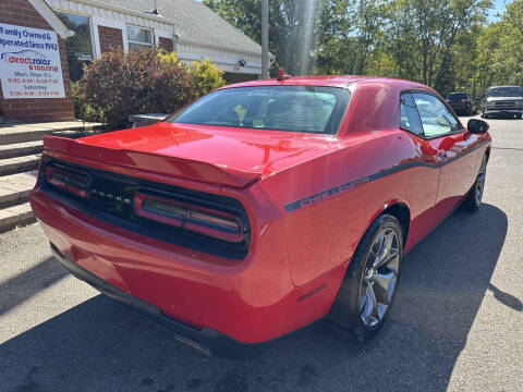 2015 Dodge Challenger SXT Plus