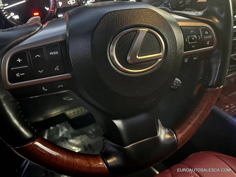 2019 Lexus LX 570 Three-Row