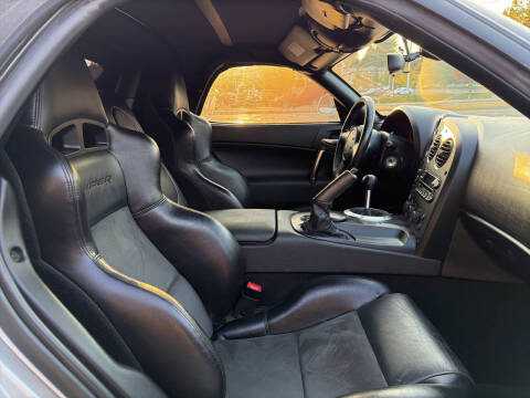 2004 Dodge Viper SRT-10