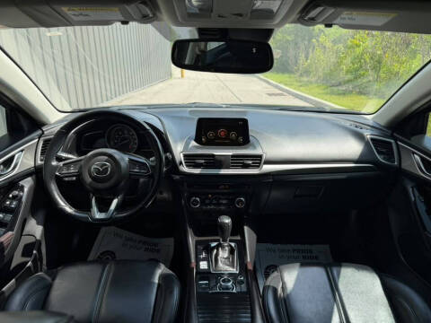 2017 Mazda MAZDA3 Touring
