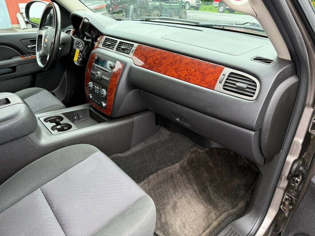 2014 Chevrolet Suburban 58