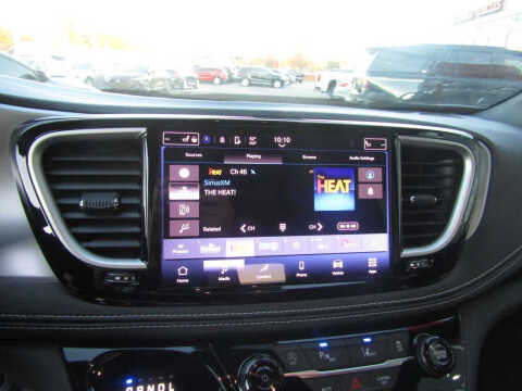 2024 Chrysler Pacifica Touring