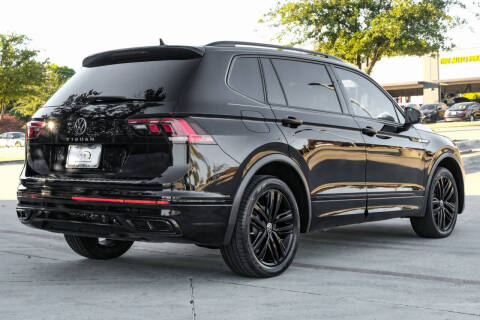 2022 Volkswagen Tiguan SE R-Line Black