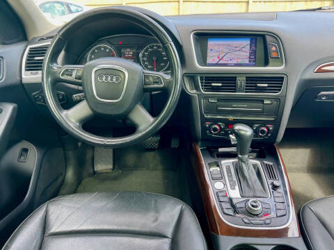 2012 Audi Q5 3.2 quattro Premium Plus