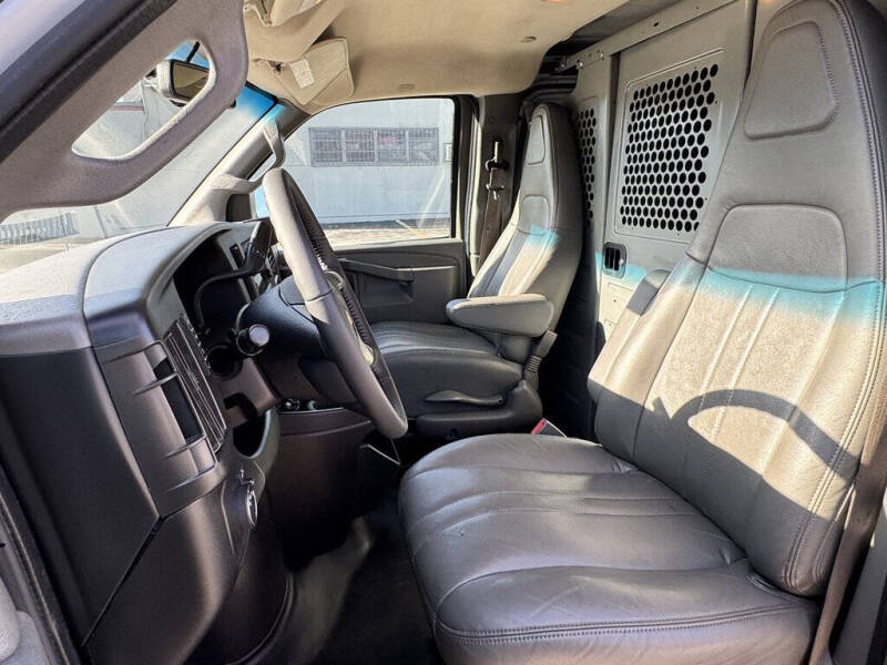 2021 Chevrolet Express 2500