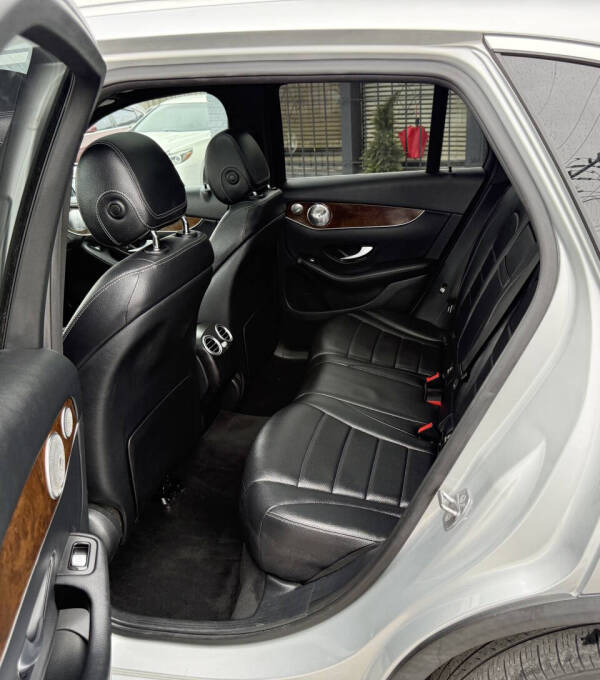 2017 Mercedes-Benz GLC GLC 300