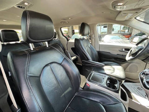 2022 Chrysler Pacifica Touring L