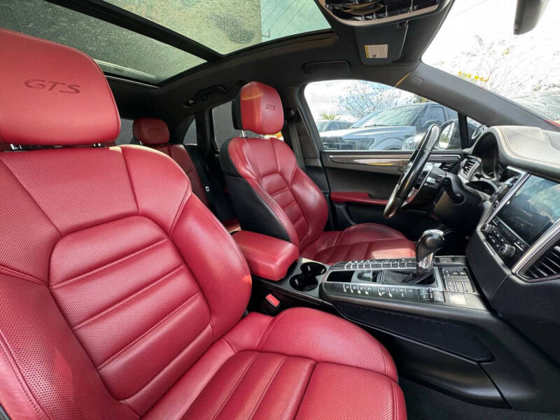 2017 Porsche Macan GTS