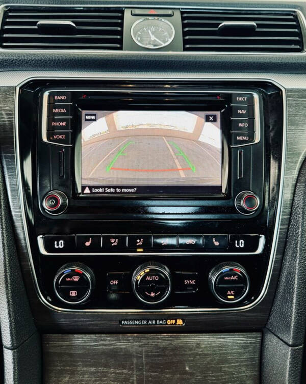 2017 Volkswagen Passat 1.8T SE