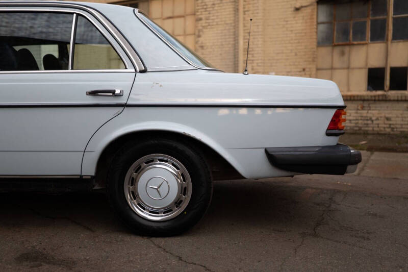 1978 Mercedes-Benz 240-Class