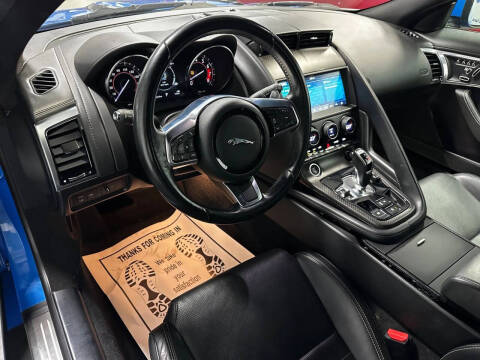 2019 Jaguar F-TYPE P300