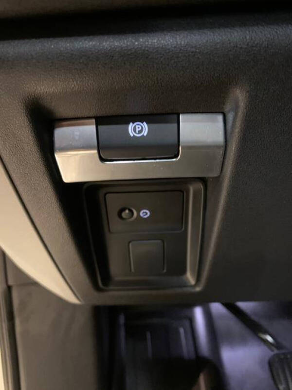2020 Land Rover Defender 110 S